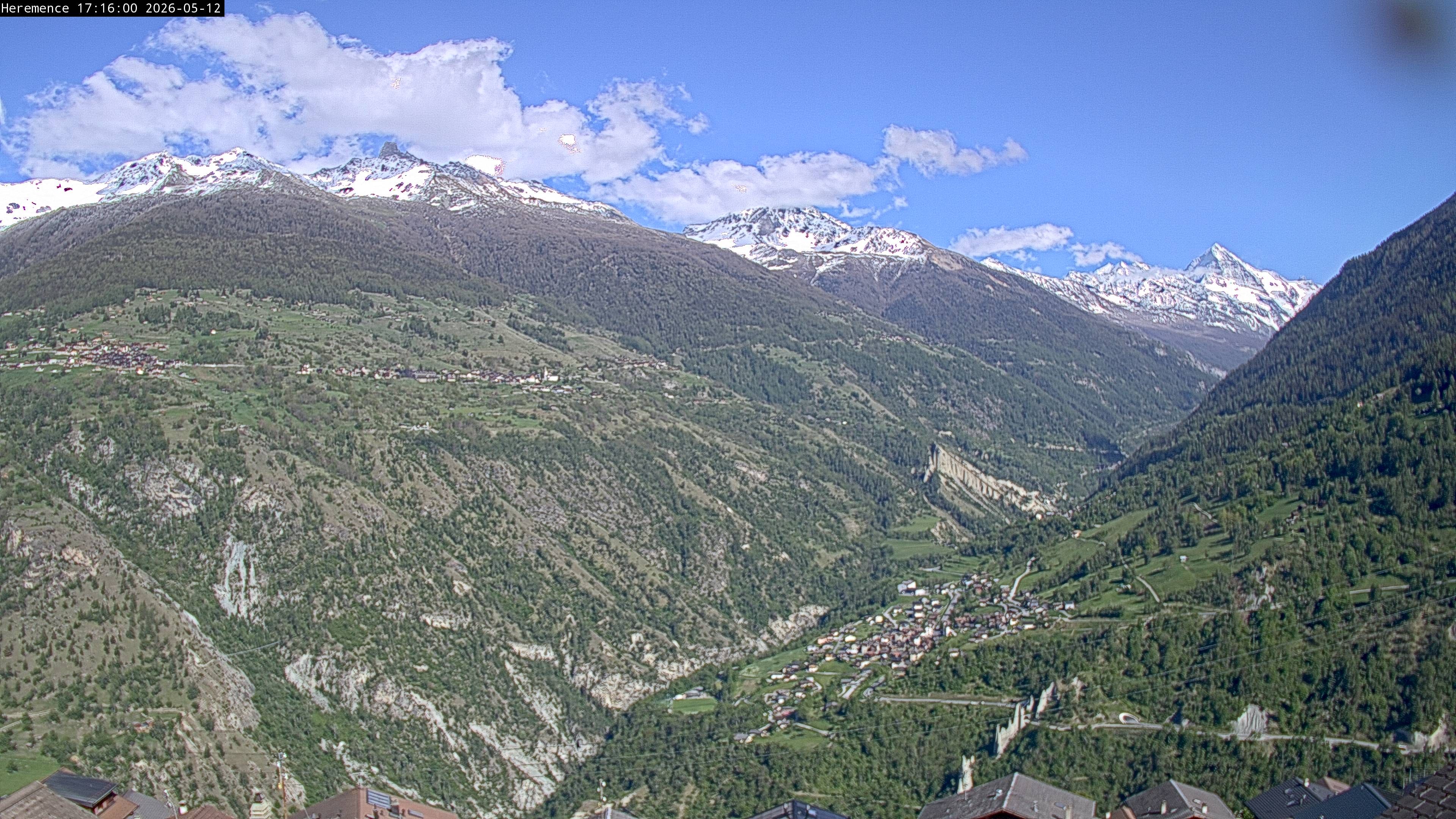 Hérémence: Euseigne, Pyramides d'Euseigne - Euseigne, Village - Saint-Martin - Val d’Hérens - Dent Blanche
