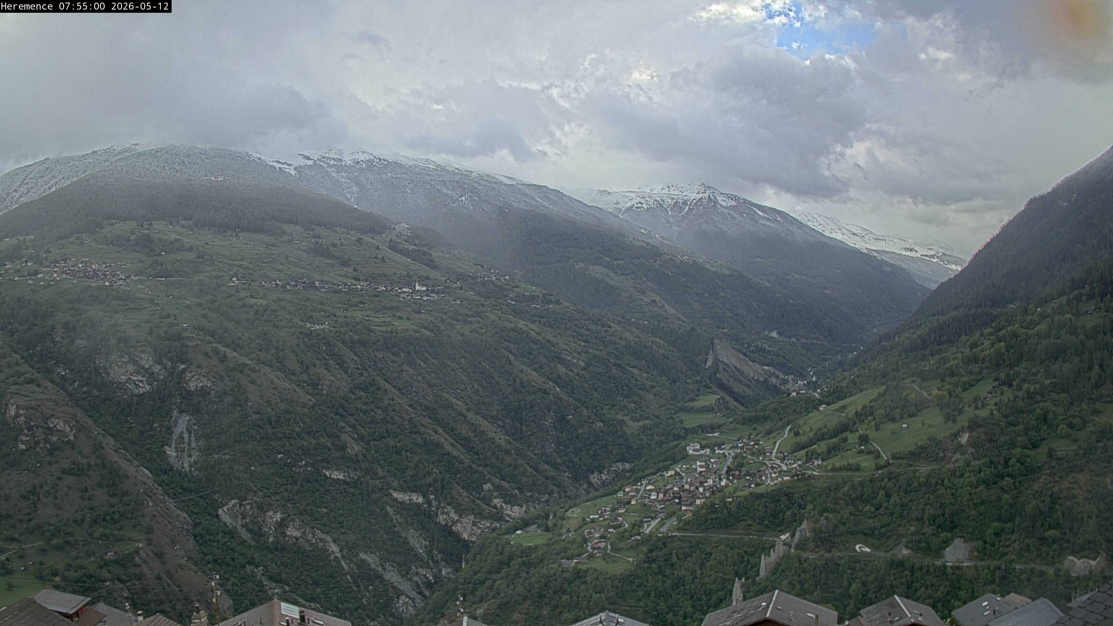 Hérémence: Euseigne, Pyramides d'Euseigne - Euseigne, Village - Saint-Martin - Val d’Hérens - Dent Blanche