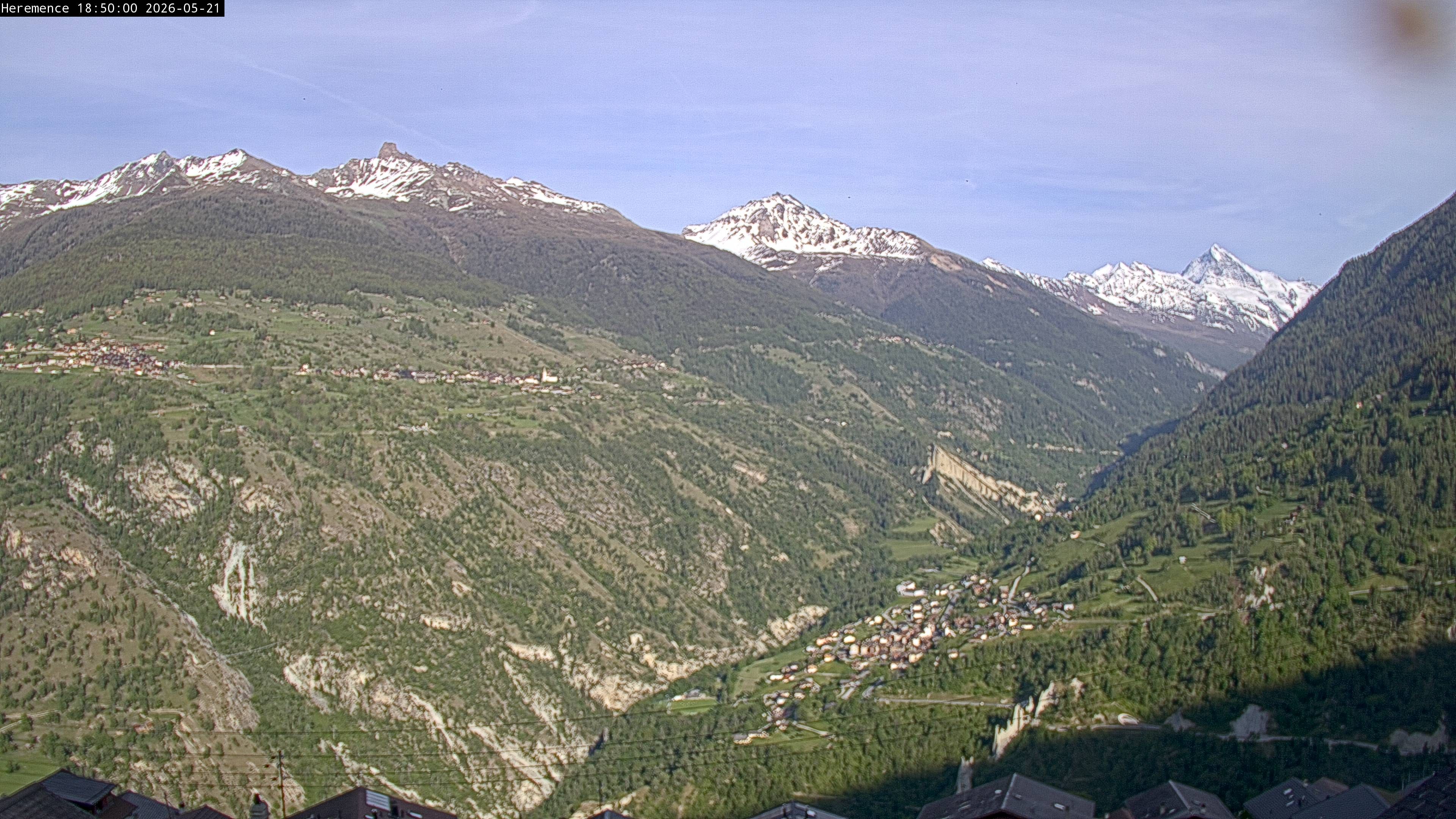Hérémence: Euseigne, Pyramides d'Euseigne - Euseigne, Village - Saint-Martin - Val d’Hérens - Dent Blanche