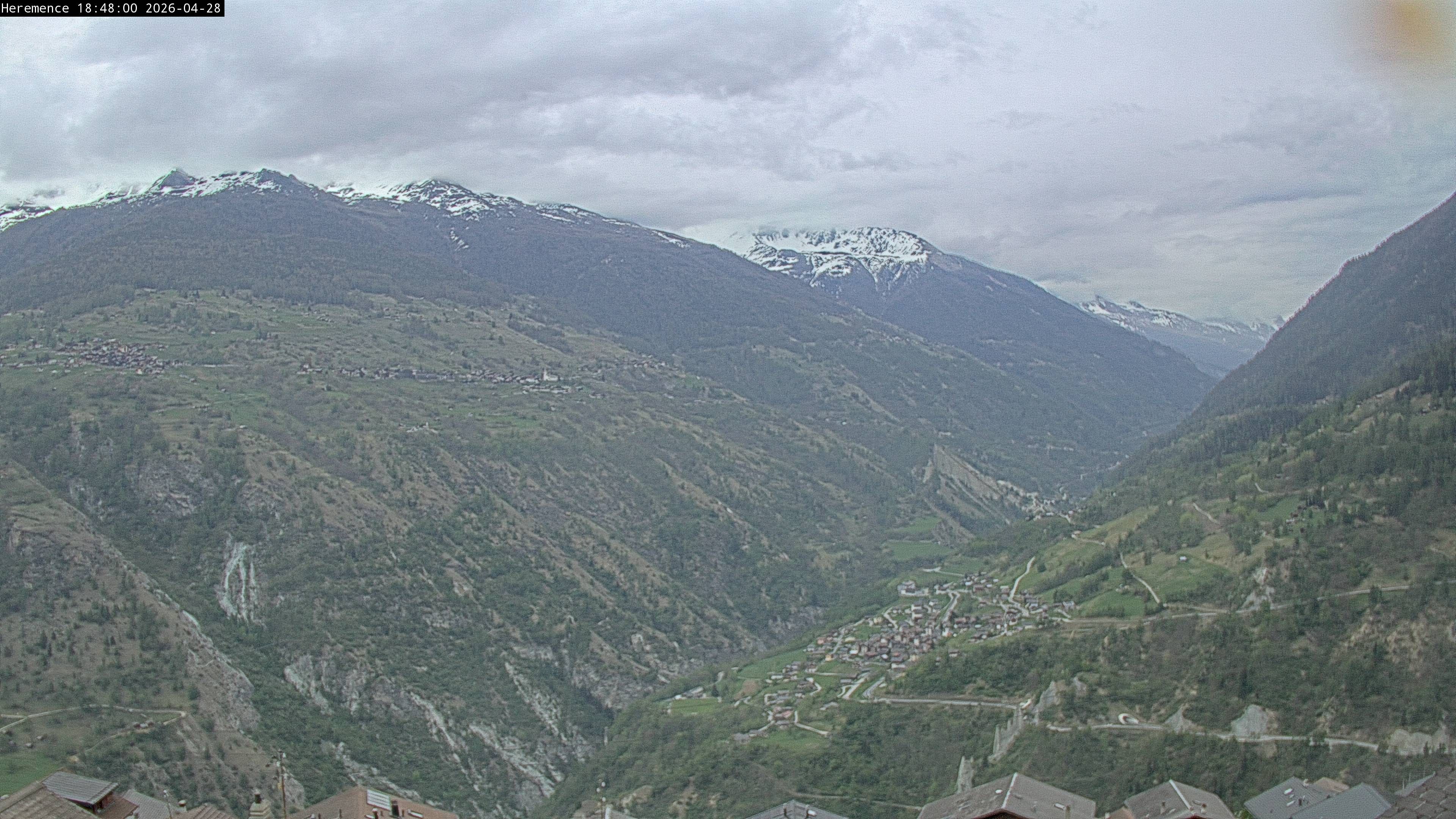 Hérémence: Euseigne, Pyramides d'Euseigne - Euseigne, Village - Saint-Martin - Val d’Hérens - Dent Blanche