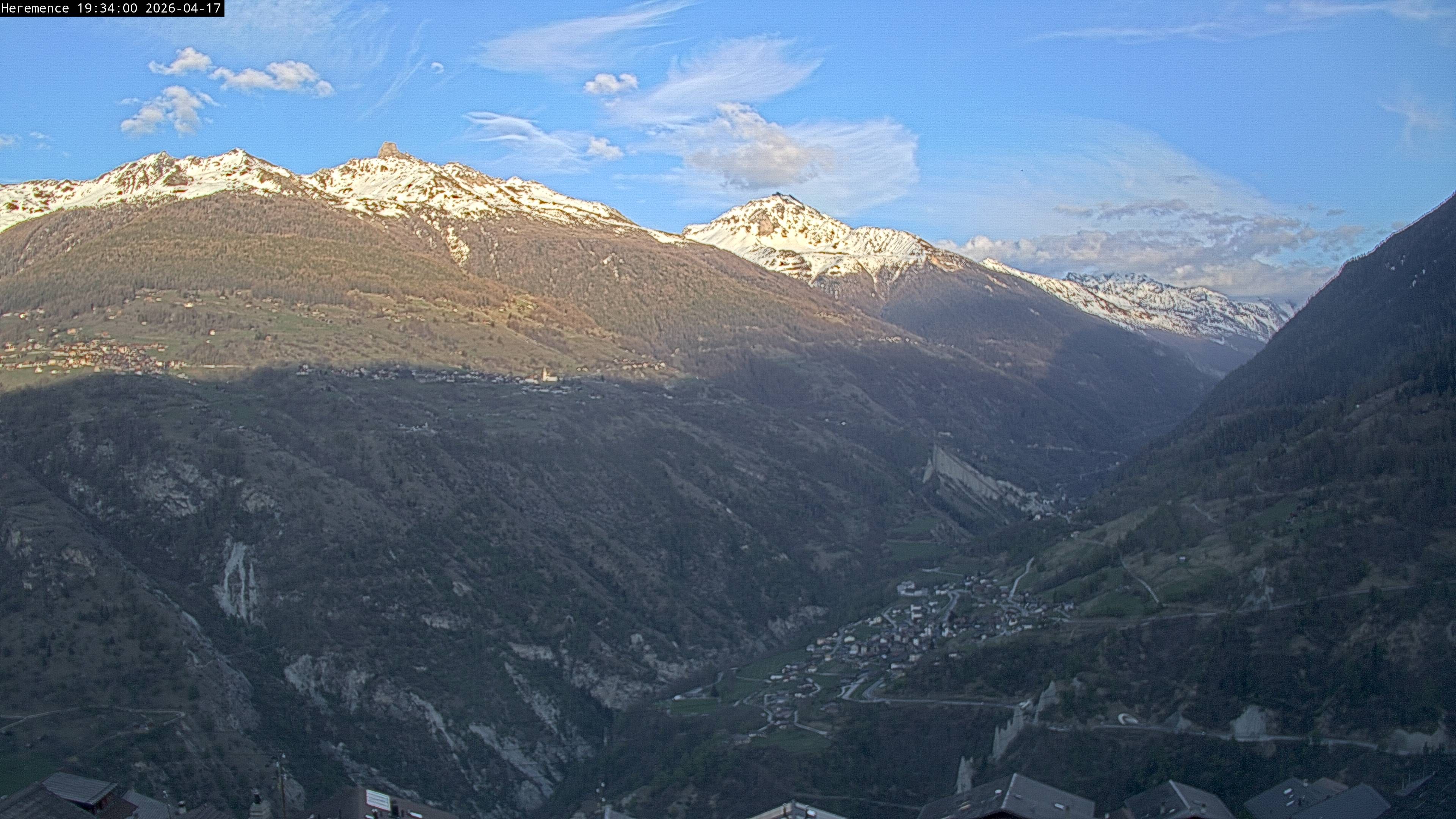 Hérémence: Euseigne, Pyramides d'Euseigne - Euseigne, Village - Saint-Martin - Val d’Hérens - Dent Blanche
