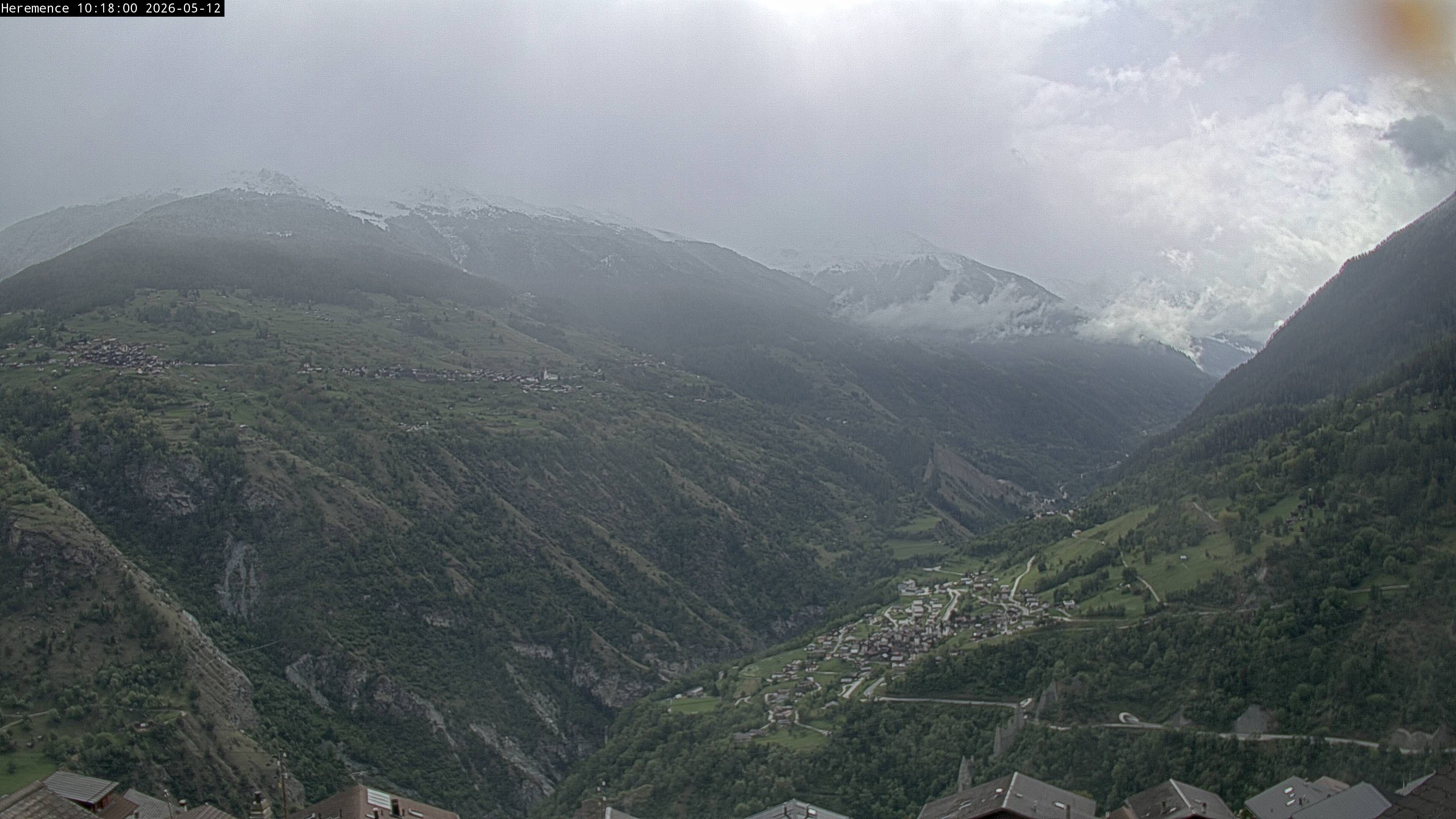 Hérémence: Euseigne, Pyramides d'Euseigne - Euseigne, Village - Saint-Martin - Val d’Hérens - Dent Blanche