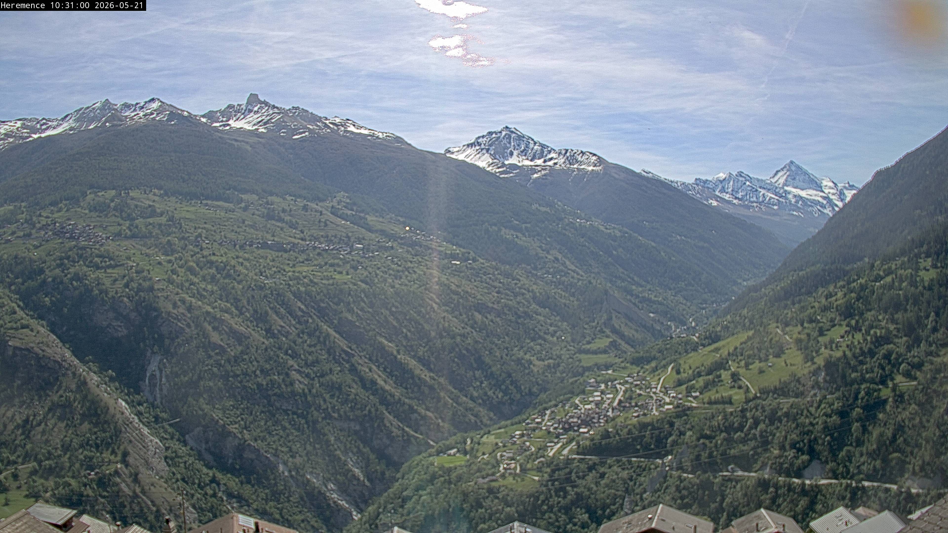 Hérémence: Euseigne, Pyramides d'Euseigne - Euseigne, Village - Saint-Martin - Val d’Hérens - Dent Blanche