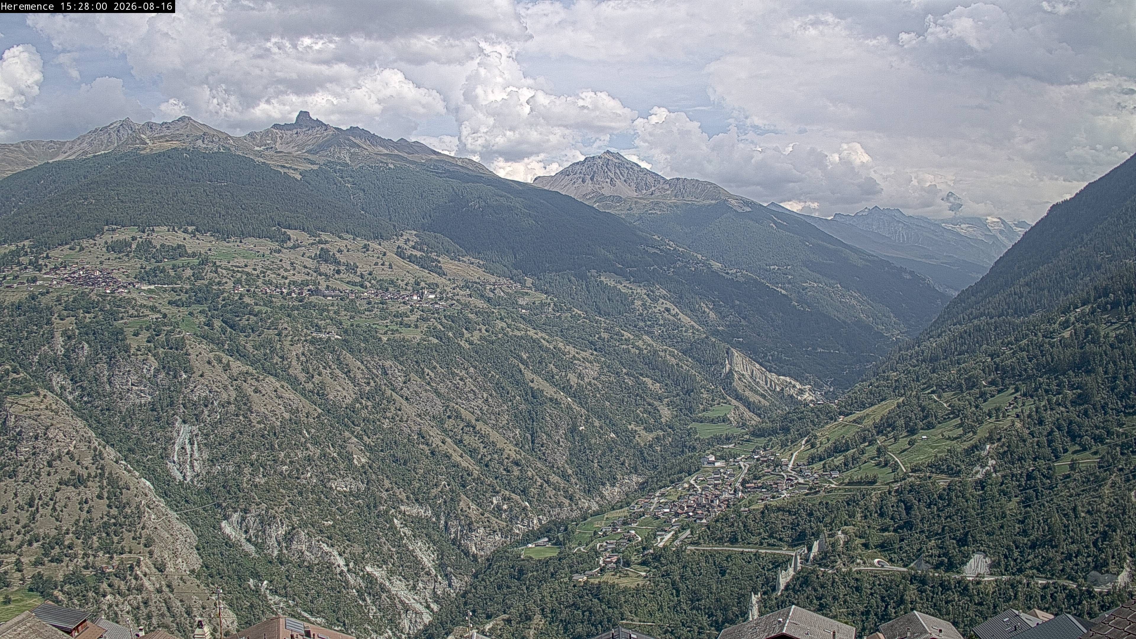 Hérémence: Euseigne, Pyramides d'Euseigne - Euseigne, Village - Saint-Martin - Val d’Hérens - Dent Blanche
