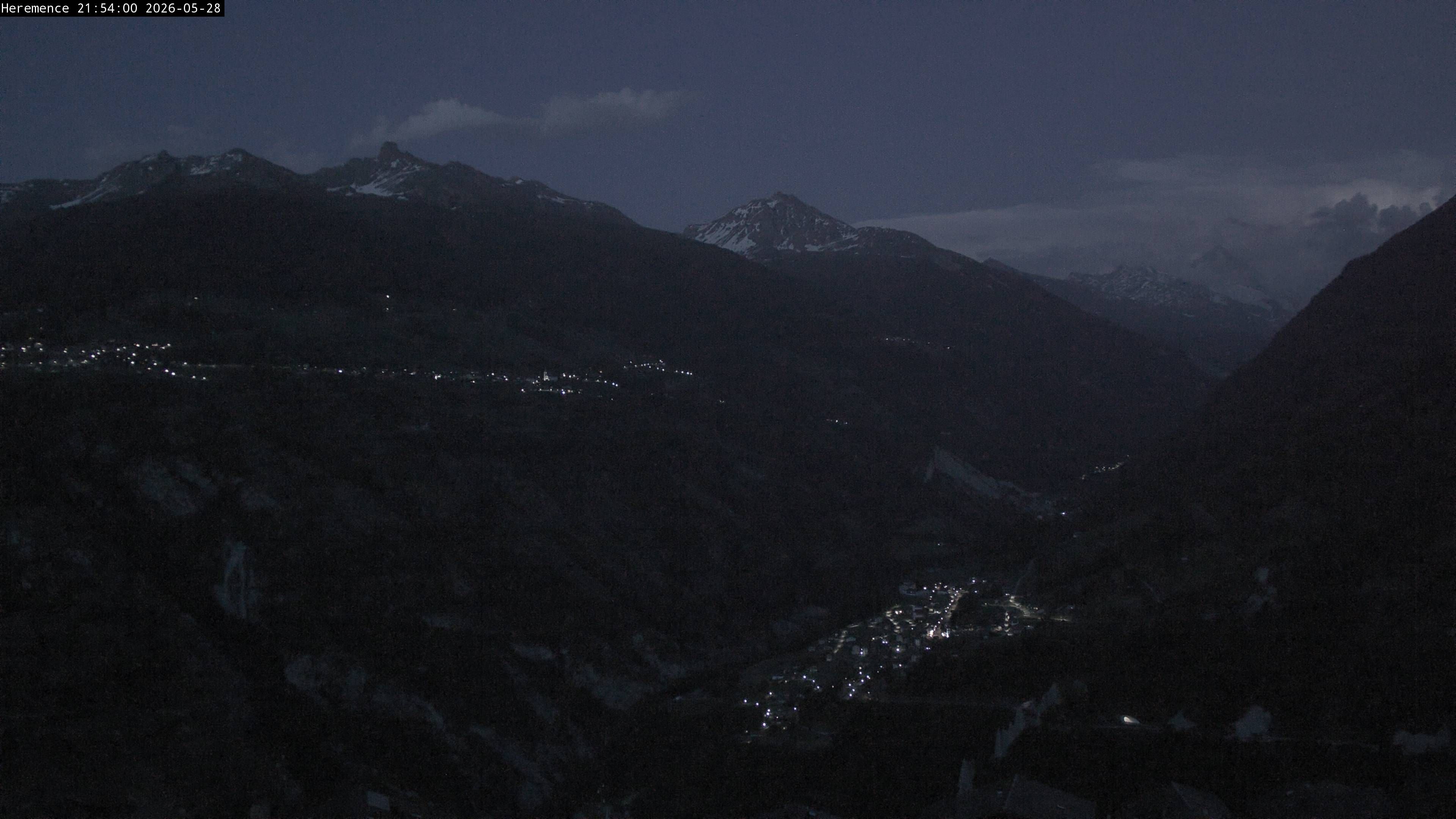 Hérémence: Euseigne, Pyramides d'Euseigne - Euseigne, Village - Saint-Martin - Val d’Hérens - Dent Blanche
