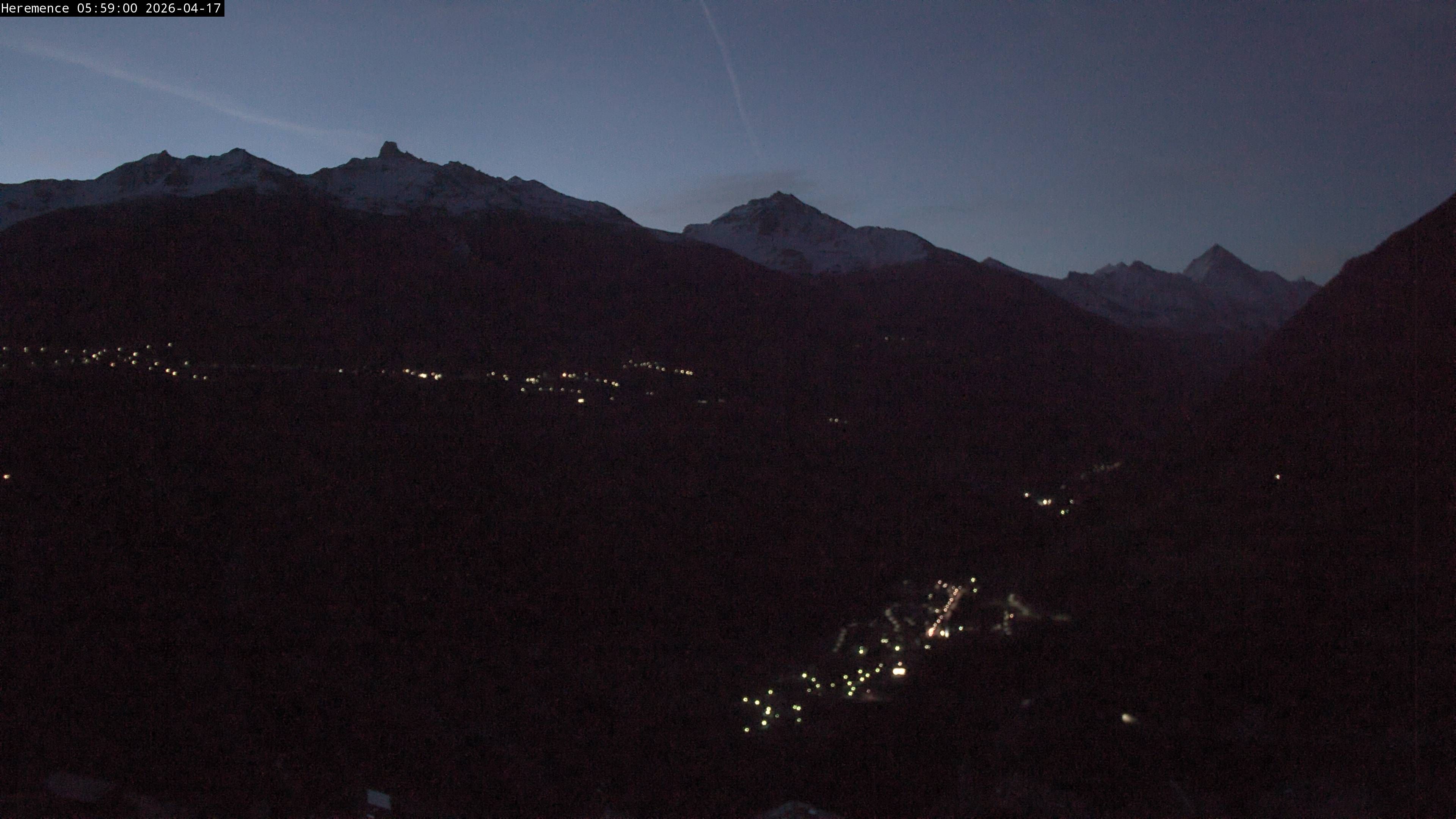 Hérémence: Euseigne, Pyramides d'Euseigne - Euseigne, Village - Saint-Martin - Val d’Hérens - Dent Blanche