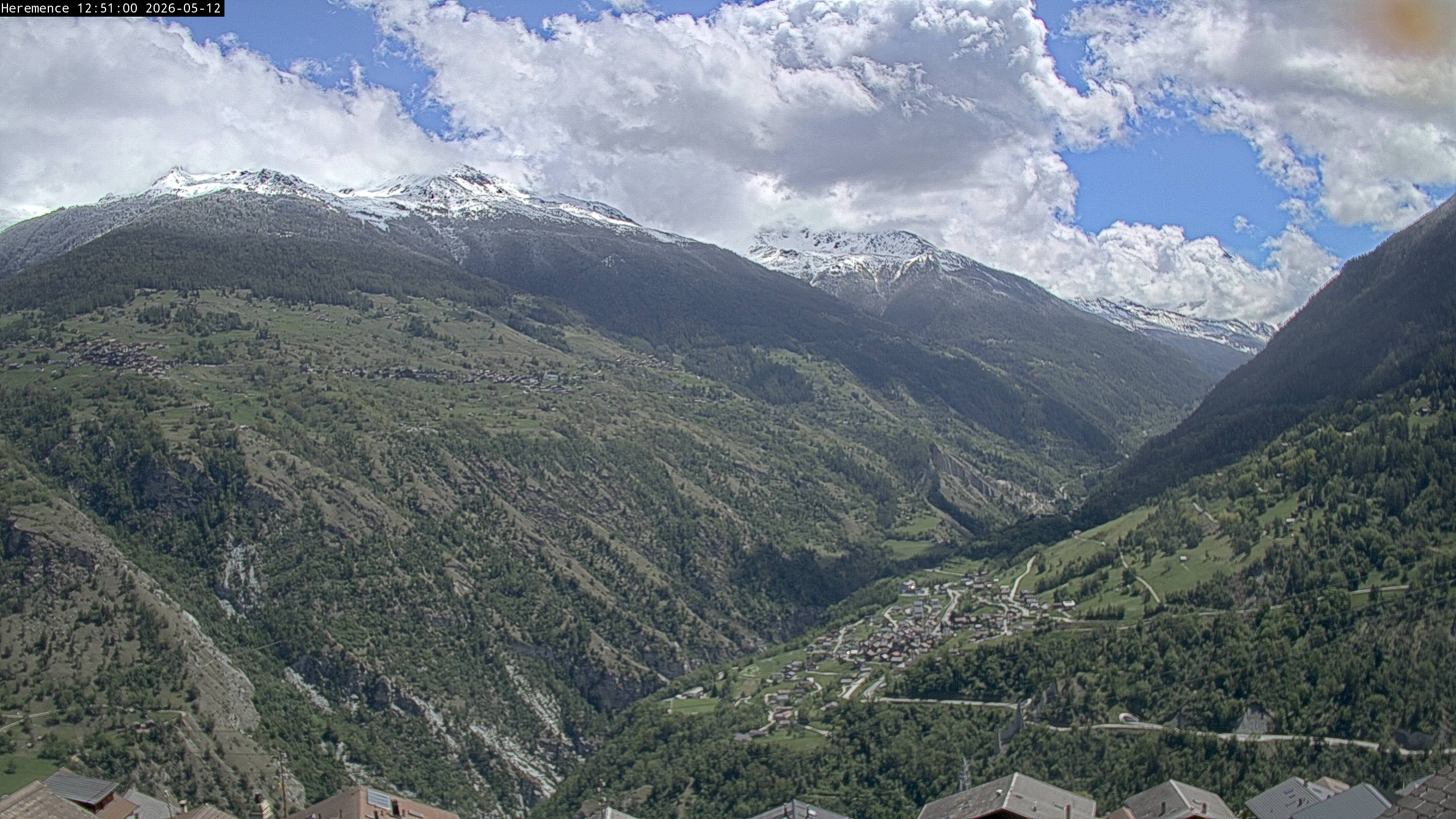 Hérémence: Euseigne, Pyramides d'Euseigne - Euseigne, Village - Saint-Martin - Val d’Hérens - Dent Blanche