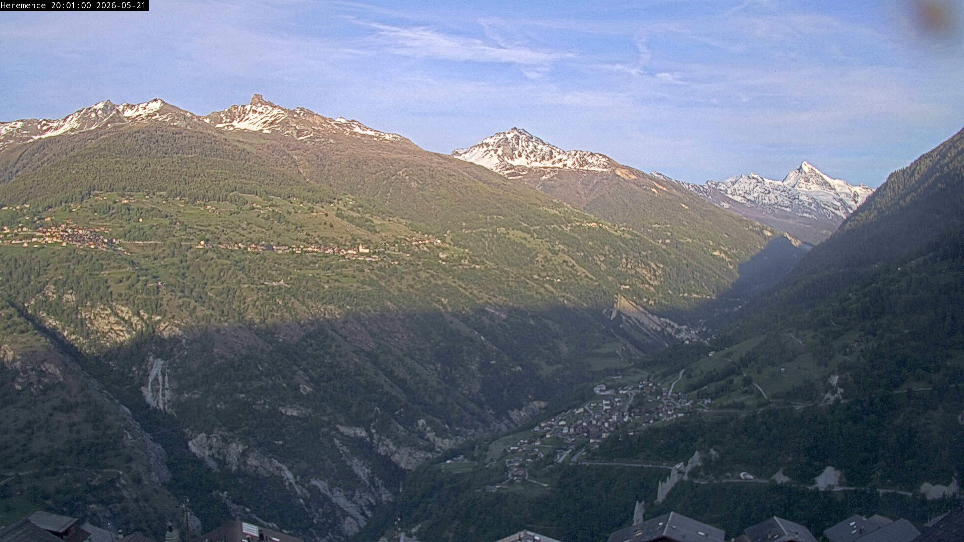 Hérémence: Euseigne, Pyramides d'Euseigne - Euseigne, Village - Saint-Martin - Val d’Hérens - Dent Blanche