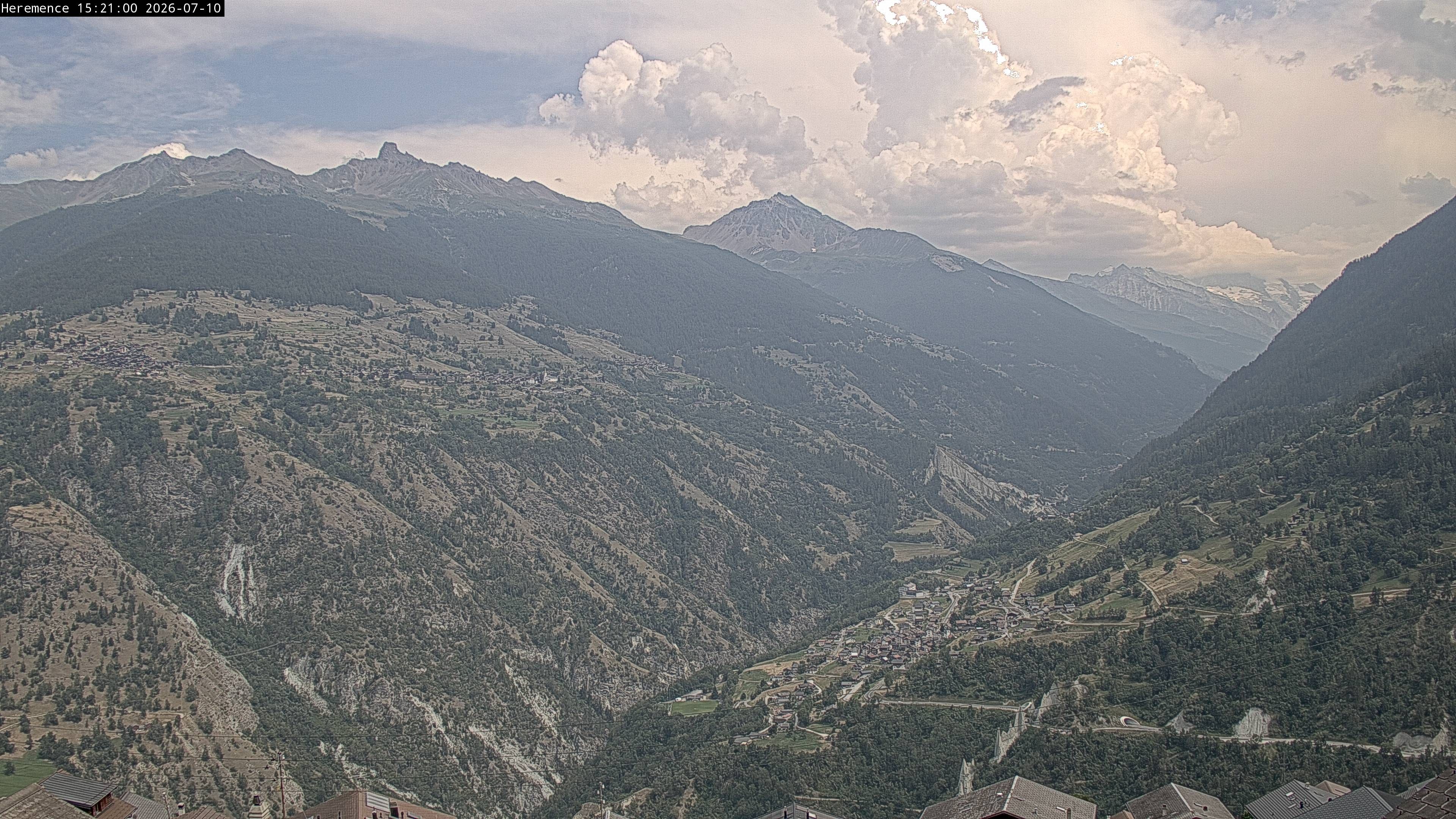 Hérémence: Euseigne, Pyramides d'Euseigne - Euseigne, Village - Saint-Martin - Val d’Hérens - Dent Blanche