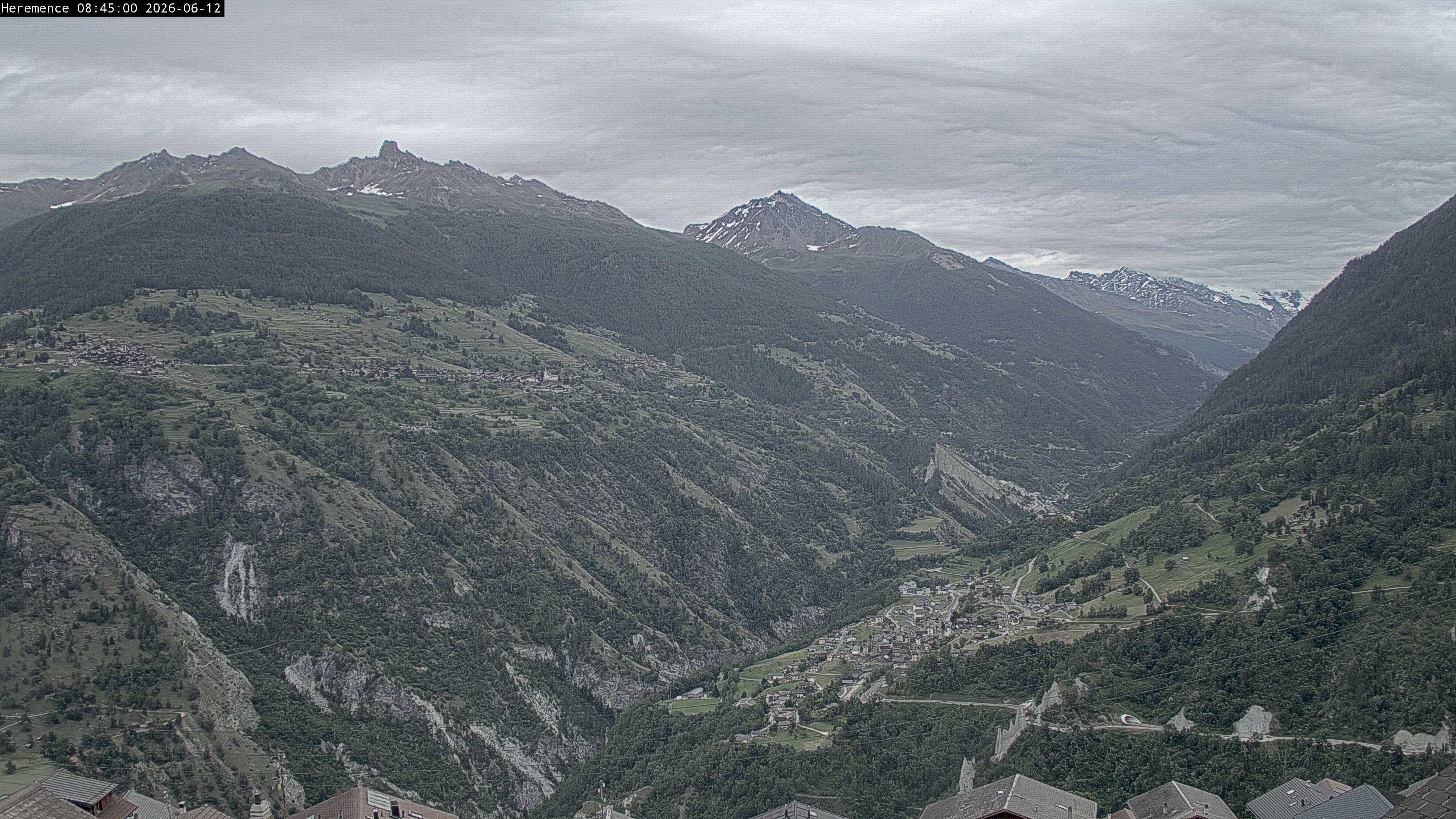 Hérémence: Euseigne, Pyramides d'Euseigne - Euseigne, Village - Saint-Martin - Val d’Hérens - Dent Blanche