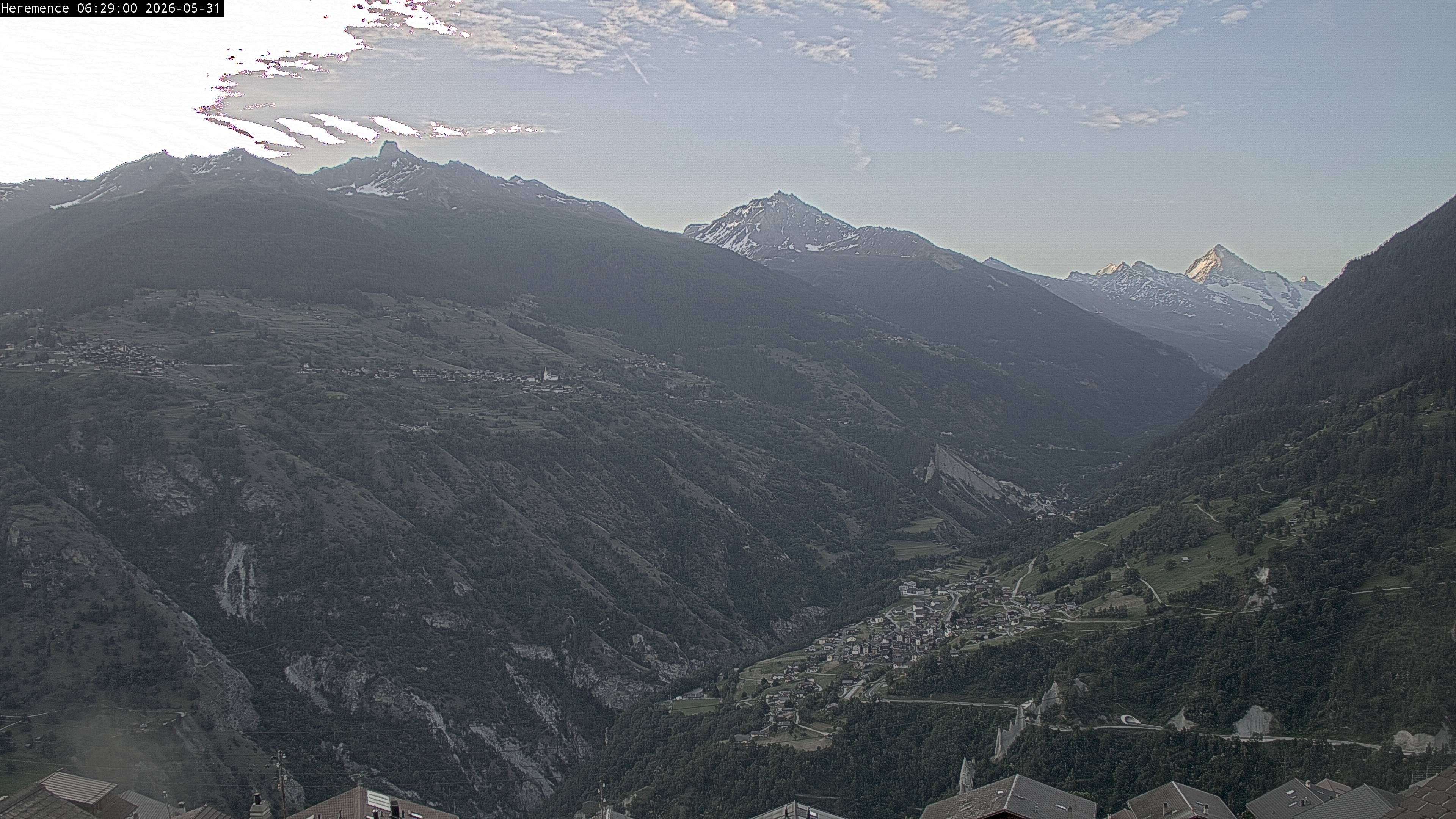 Hérémence: Euseigne, Pyramides d'Euseigne - Euseigne, Village - Saint-Martin - Val d’Hérens - Dent Blanche