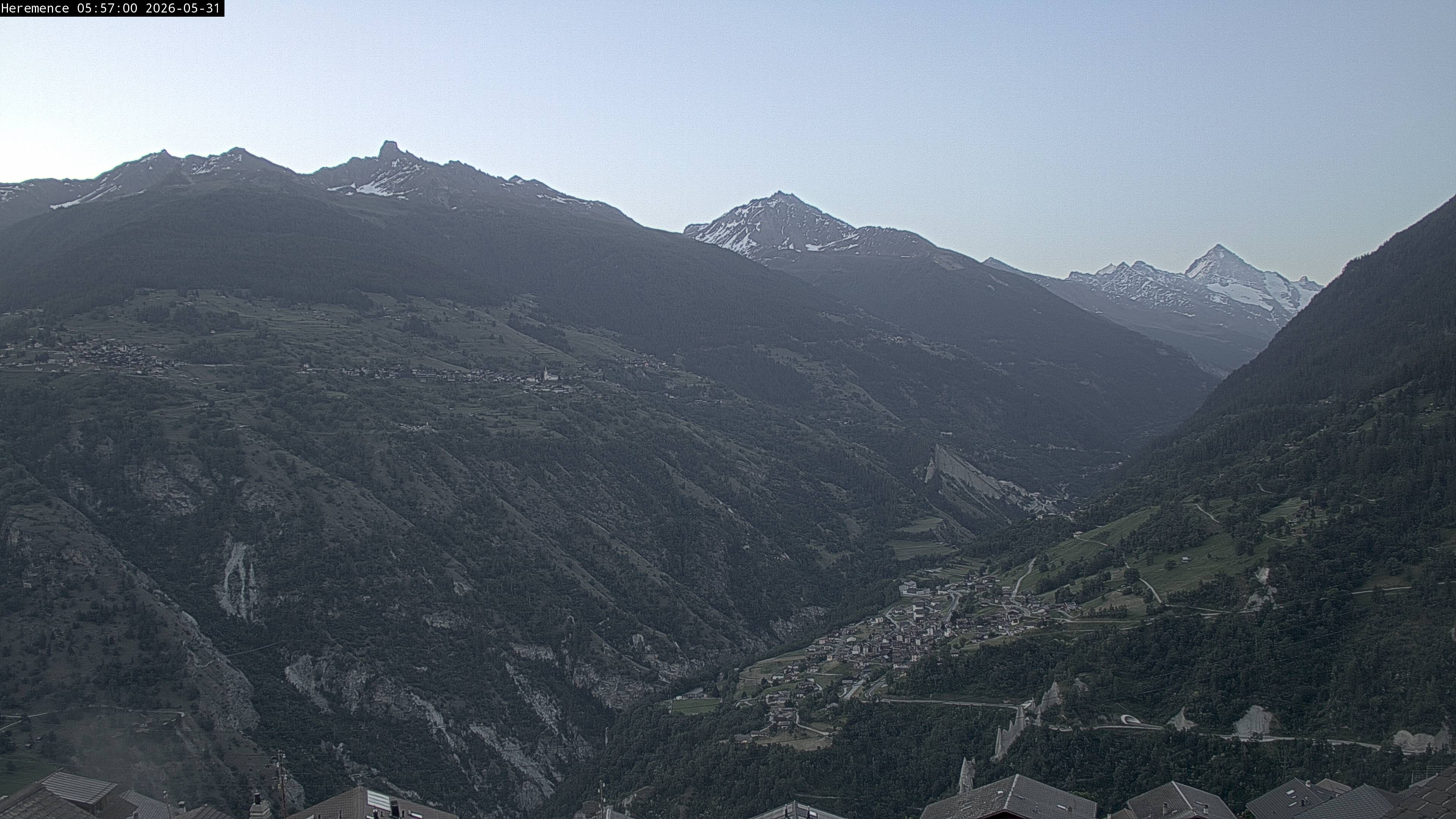 Hérémence: Euseigne, Pyramides d'Euseigne - Euseigne, Village - Saint-Martin - Val d’Hérens - Dent Blanche