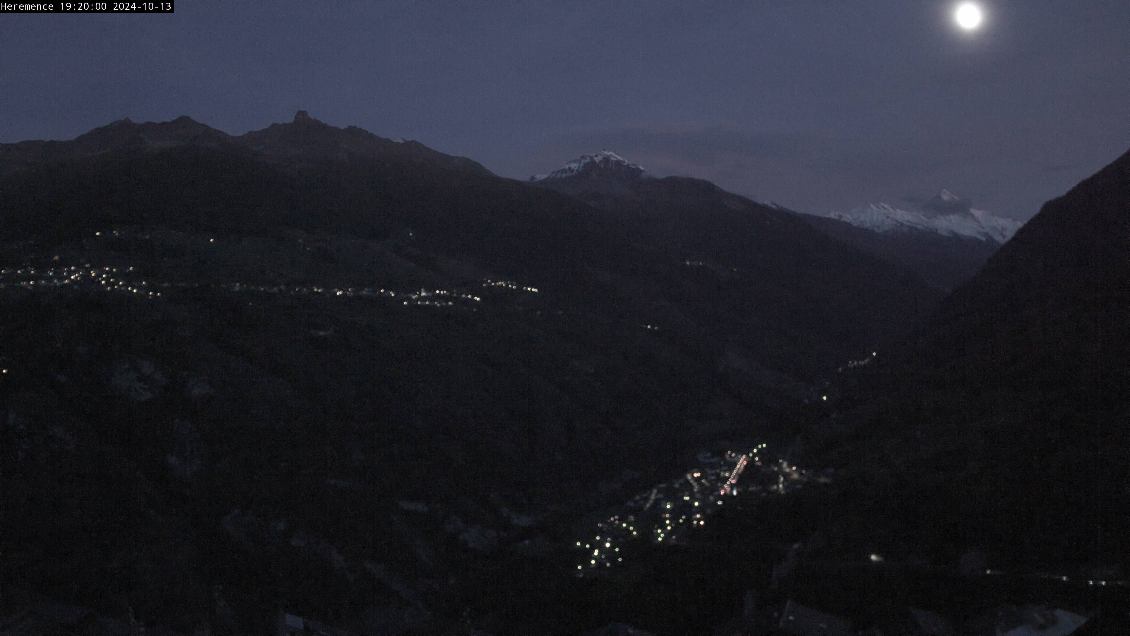 Hérémence: Euseigne, Pyramides d'Euseigne - Euseigne, Village - Saint-Martin - Val d’Hérens - Dent Blanche