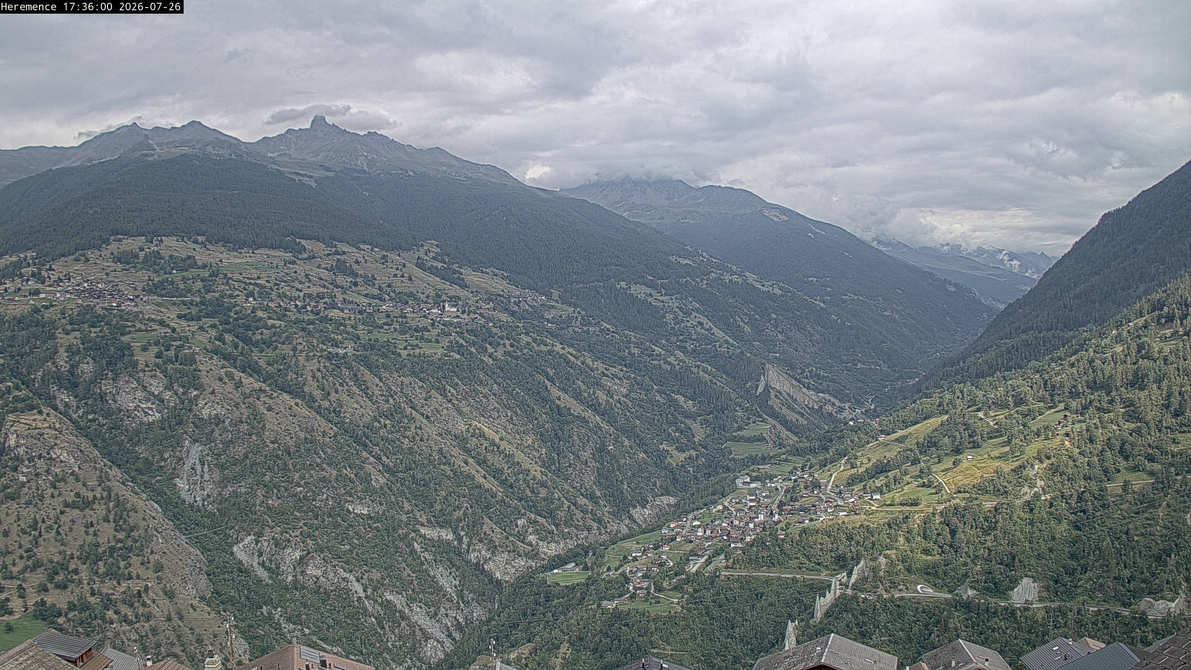 Hérémence: Euseigne, Pyramides d'Euseigne - Euseigne, Village - Saint-Martin - Val d’Hérens - Dent Blanche