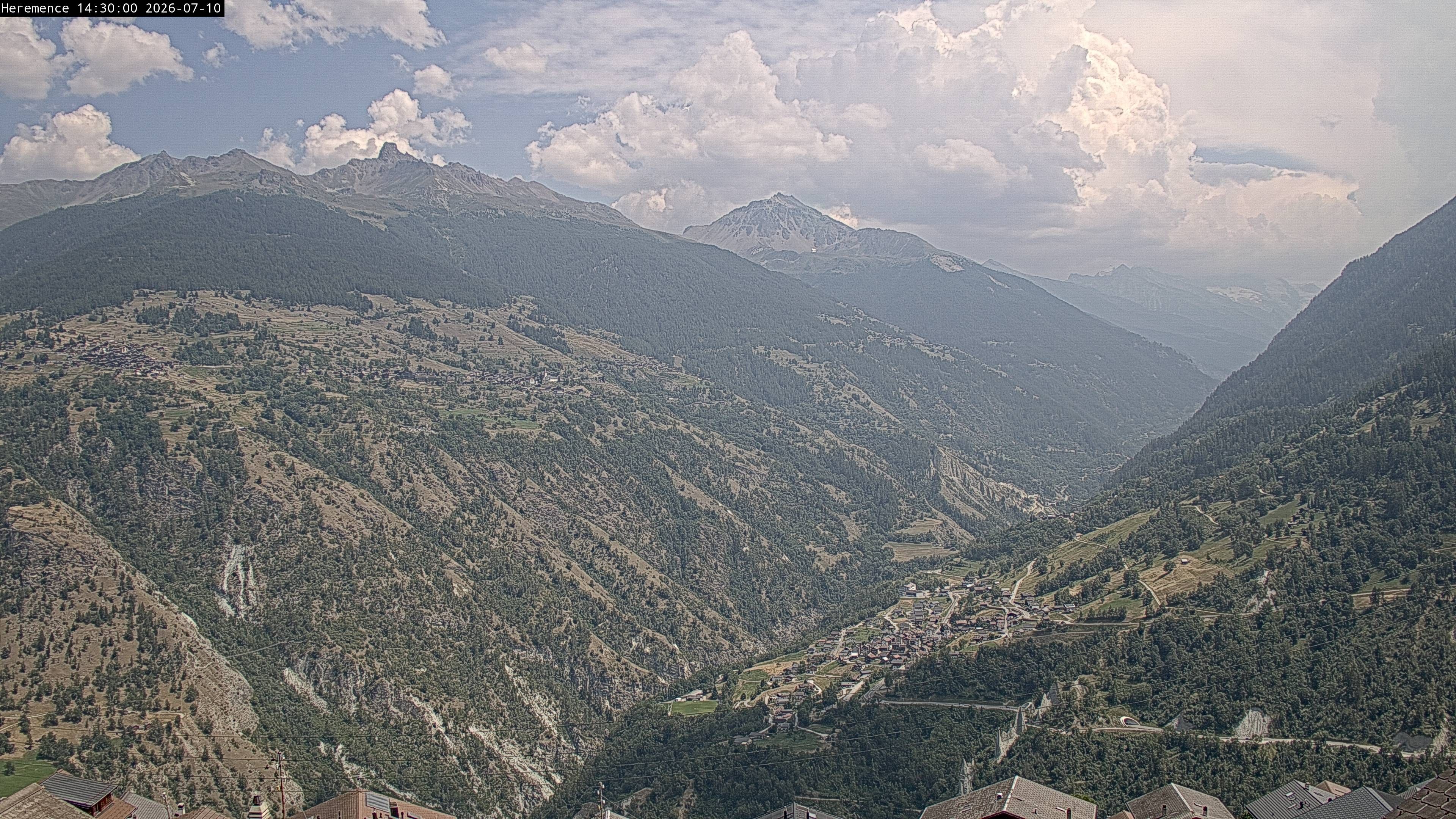 Hérémence: Euseigne, Pyramides d'Euseigne - Euseigne, Village - Saint-Martin - Val d’Hérens - Dent Blanche