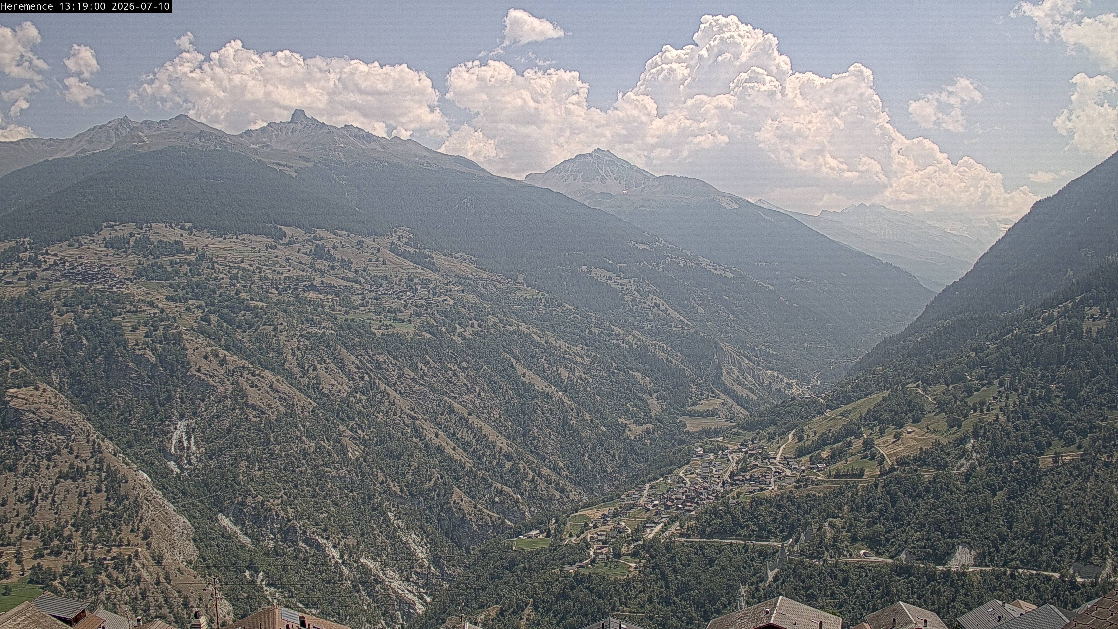 Hérémence: Euseigne, Pyramides d'Euseigne - Euseigne, Village - Saint-Martin - Val d’Hérens - Dent Blanche