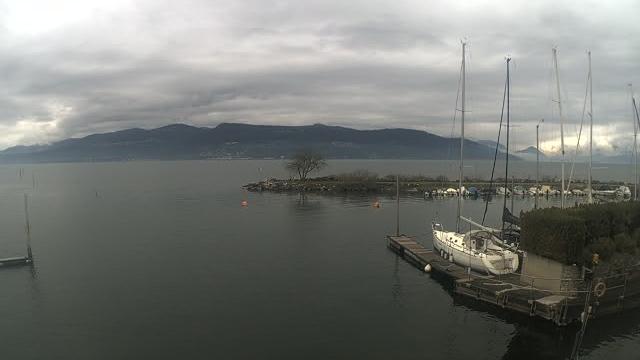 Ispra harbor Webcam