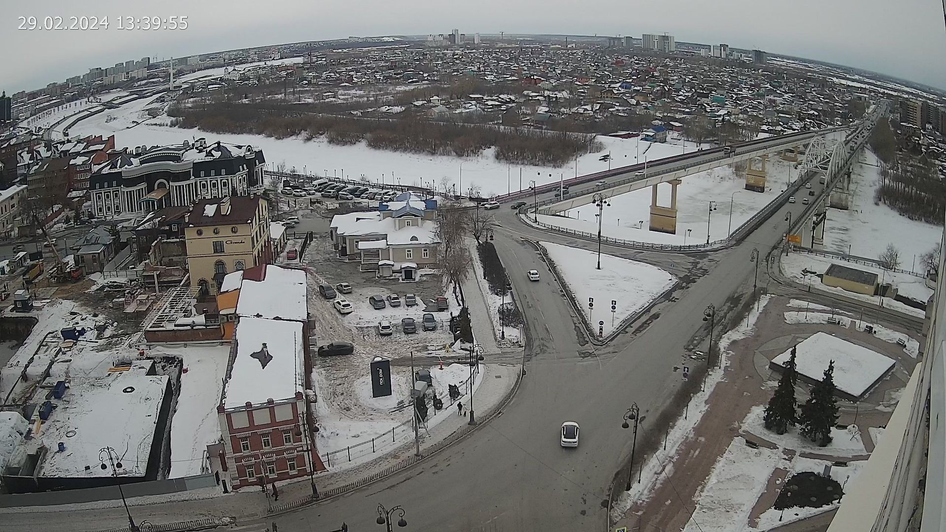 Traffic Cam Tyumen: мост Челюскинцев