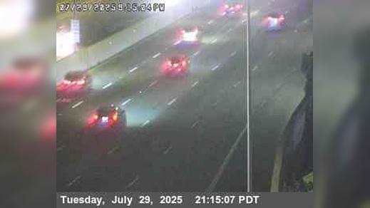 Traffic Cam San Leandro › South: TVA75 -- I-880 : AT DAVIS ST E112 DIAGONAL OR