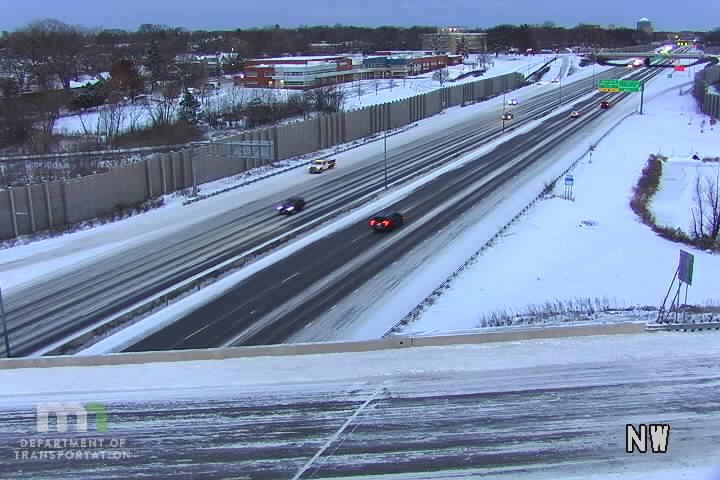 Traffic Cam Saint Louis Park: MN 100: T.H.100 NB @ T.H.7 EB