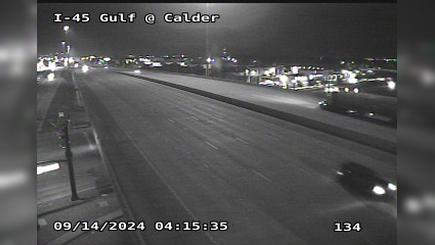 Traffic Cam League City › South: I-45 Gulf @ Calder