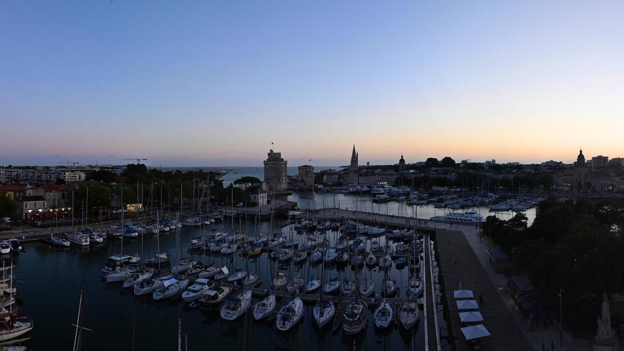 Aytre harbor Webcam