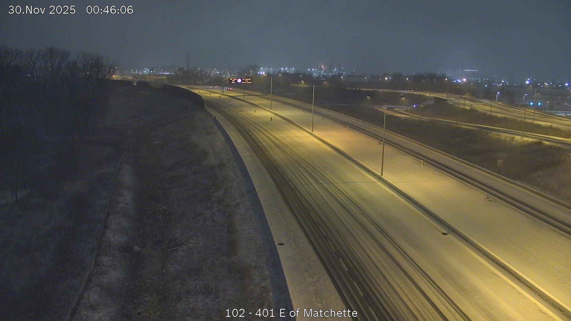 Traffic Cam Windsor: 401 E of Matchette Rd