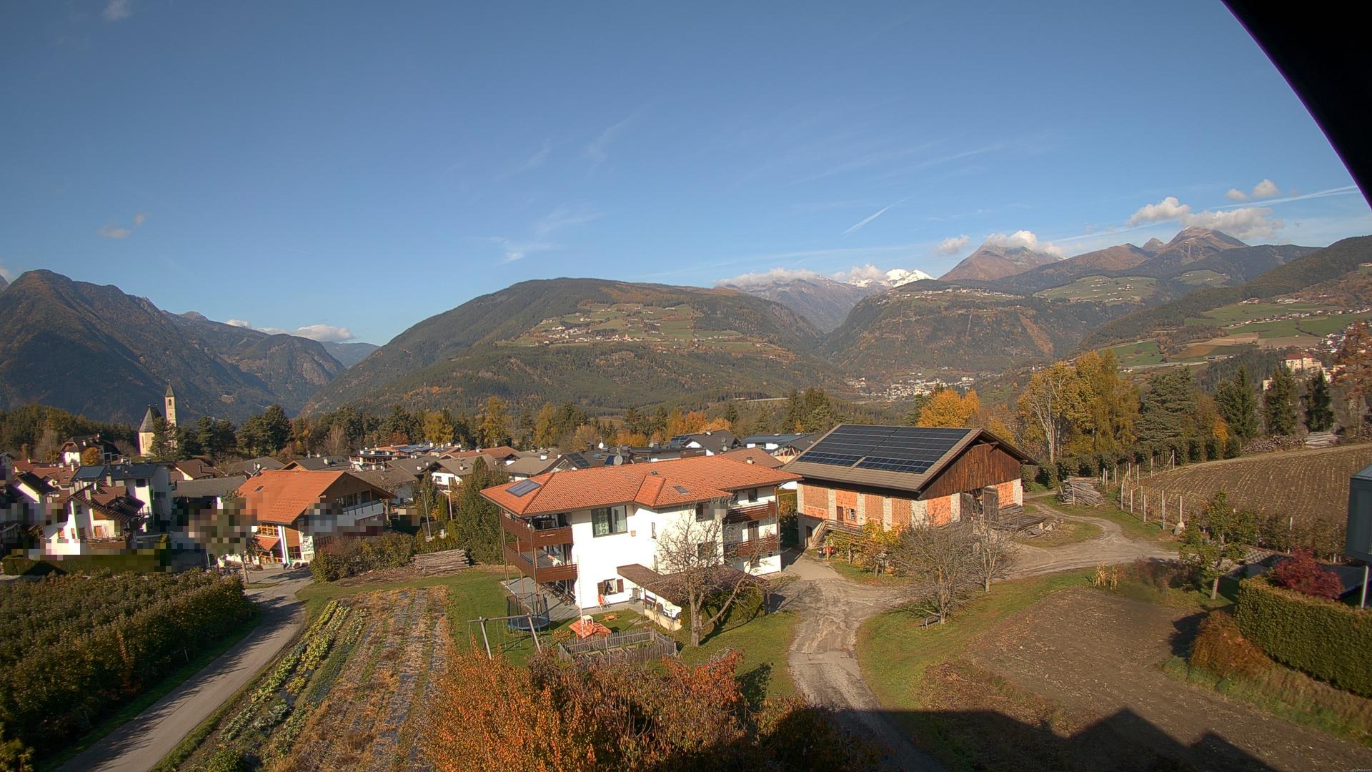 Traffic Cam Natz-Schabs - Naz-Sciaves: Hotel Waldesruh - Viums