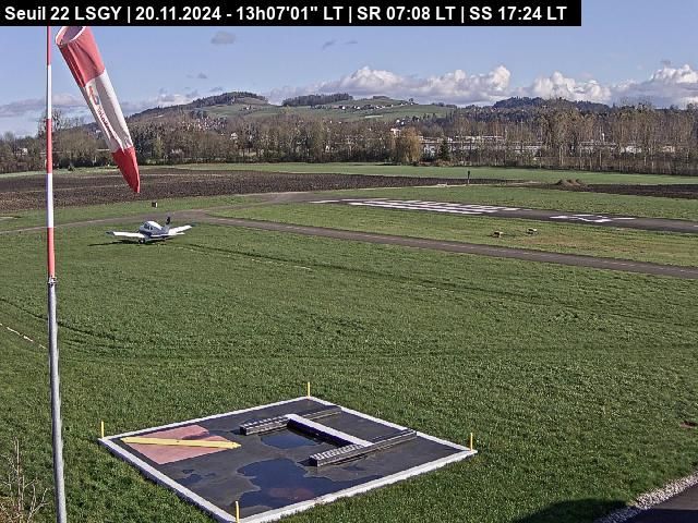 Yverdon-les-Bains › Nord-Ost: Aerodrome Yverdon