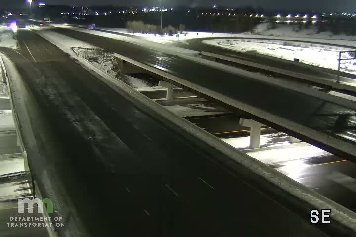 Traffic Cam Mendota Heights: I-35E SB @ I-494 WB
