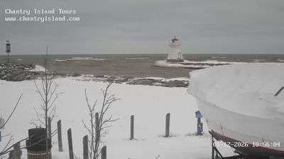 Saugeen Shores › North-West: Southampton Range Light (Lighthouse) - Southampton - Saugeen River - Southampton Harbour Hotel & Spa