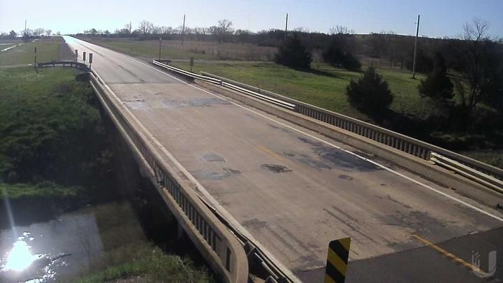 Traffic Cam Reece: US-54 at Eureka - Bridge over Burnt Creek