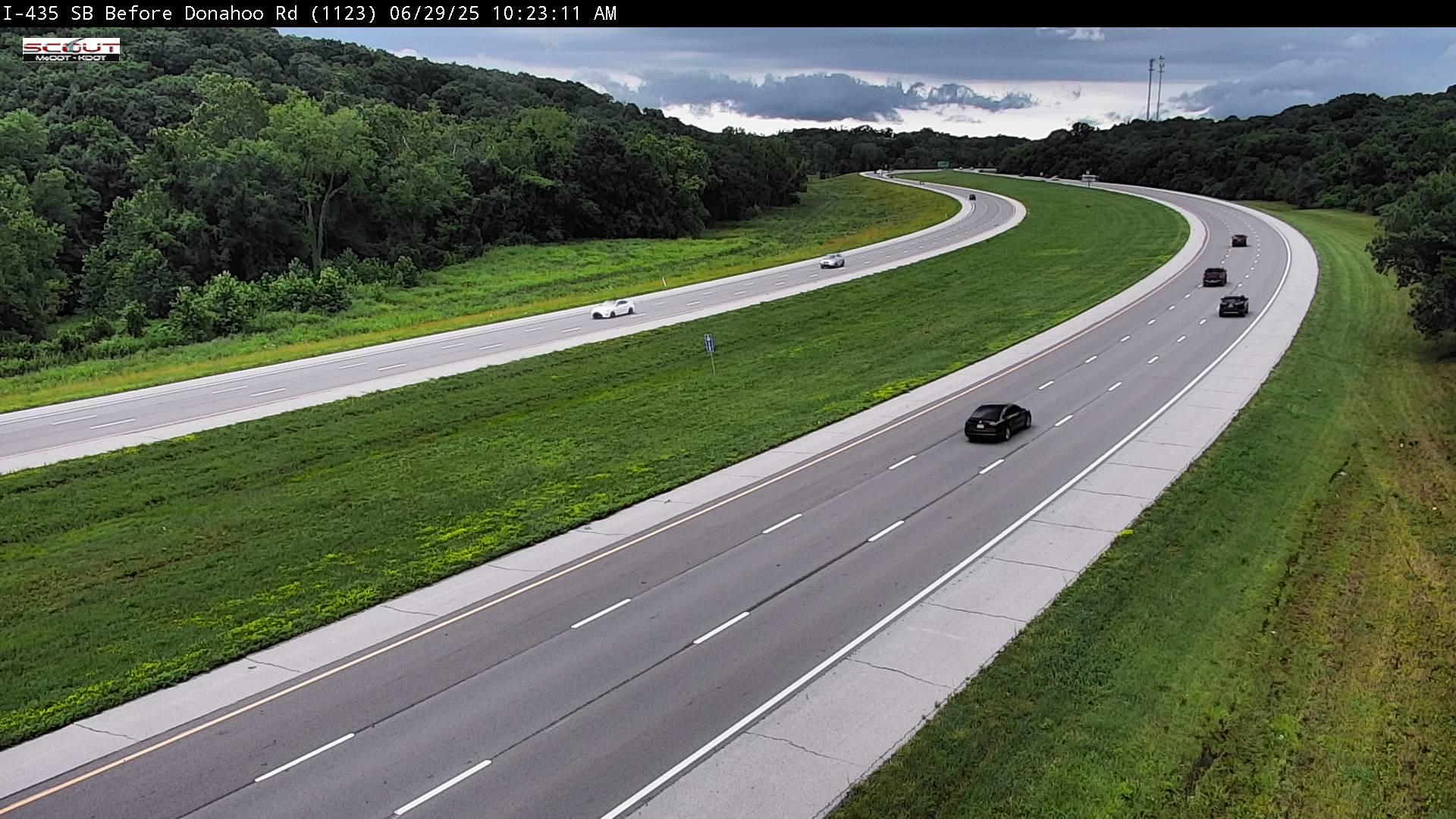 Traffic Cam Kansas City: I- S @ Before Donahoo Road