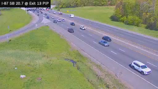 Traffic Cam West Nyack › South: I-87 at Interchange 13 (Palisades Parkway)