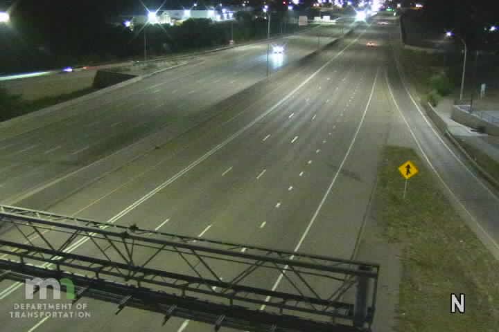 Traffic Cam St. Paul: I-35E: I-35E NB @ Cayuga St
