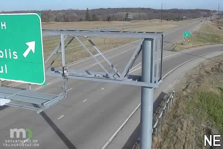 Traffic Cam Owatonna: US 14: I-35 NB @ U.S.14 (MP 40.1)