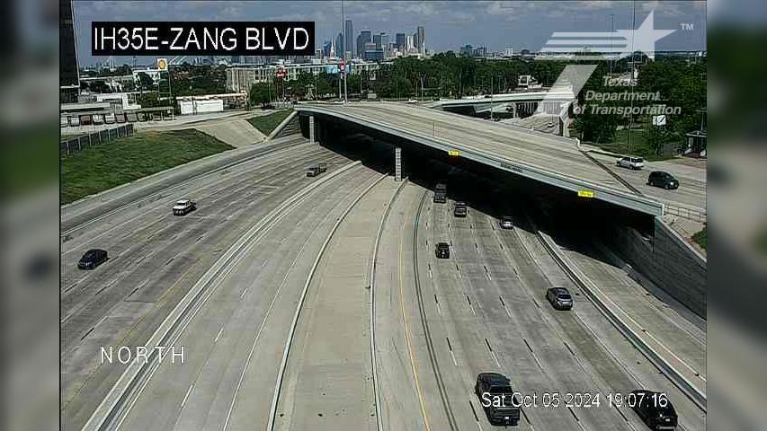 Traffic Cam Dallas › North: I-35E @ Zang Blvd