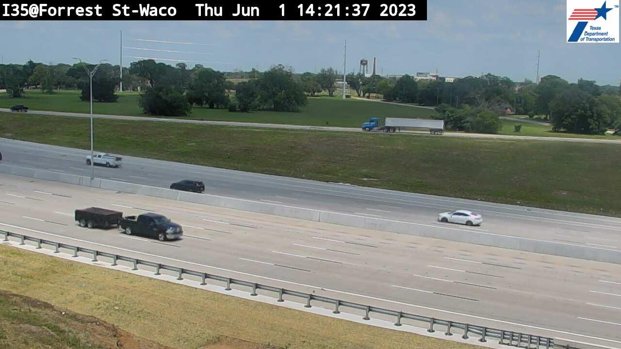 Traffic Cam Waco › South: I35@Forrest St