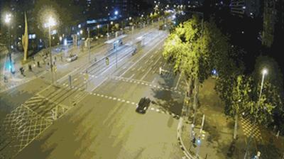 Traffic Cam Barcelona: Diagonal at Francesc Macià (looking to outbound West - cars entering into BCN)