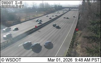 Traffic Cam Edgewood: I-5 at MP 139.2: Emerald St