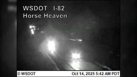 Traffic Cam Highland › North: I-82 at MP 121.2: Horse Heaven