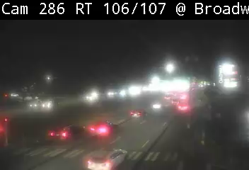 Traffic Cam Westbury › South: NY106/107 at Mid Island Plaza