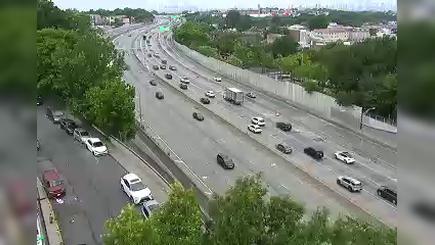 Traffic Cam New York › East: I-495 at 84th Street