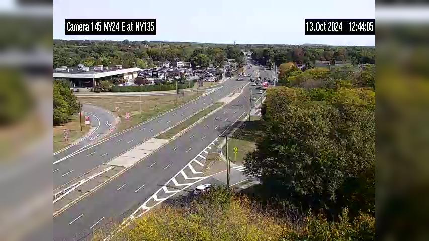 Traffic Cam Old Bethpage › East: NY 24 at NY 135