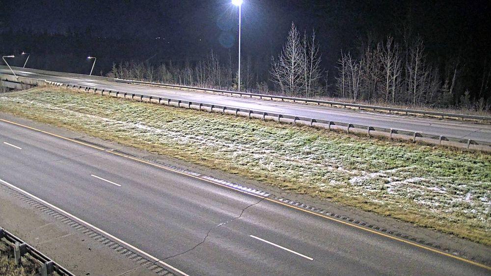 Traffic Cam Unorganized Borough: Glenn Highway @ MP 176.6