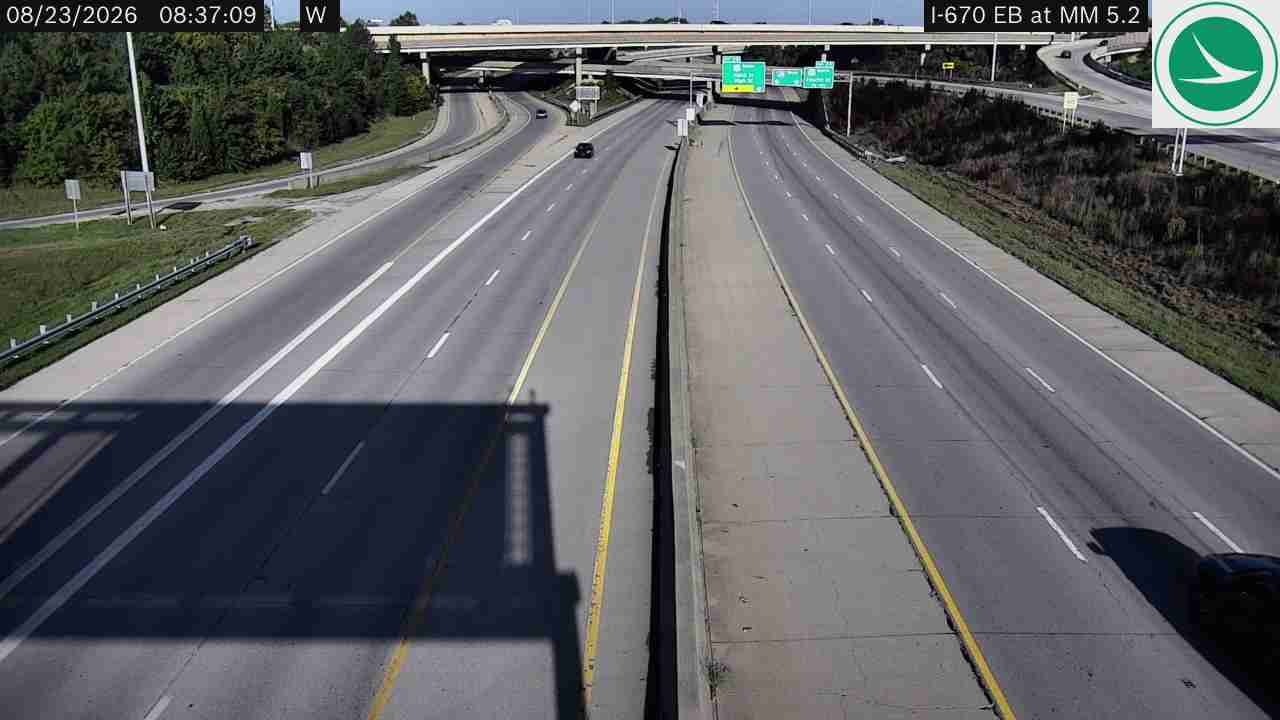 Traffic Cam Sawyer Manor: I-670 EB at MM 5.2, St Clair Ave