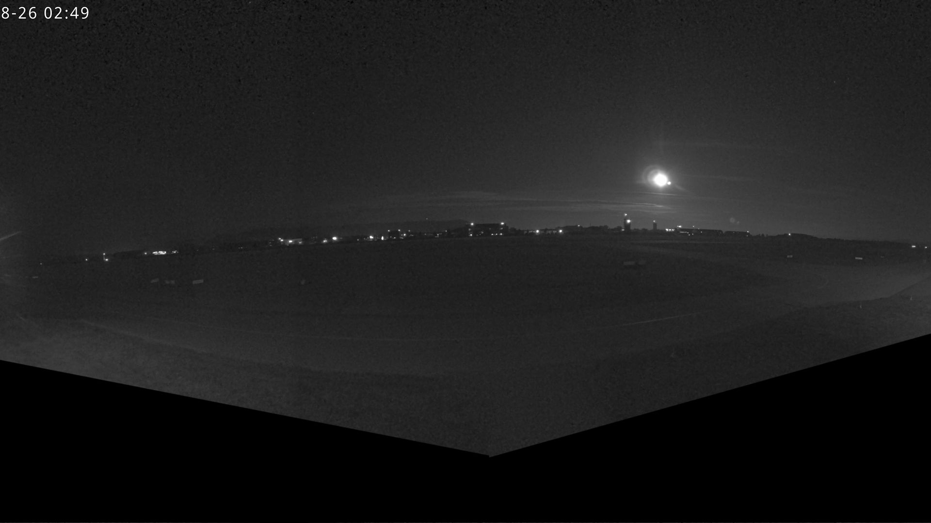Traffic Cam Schwabisch Hall › South-West: Adolf Würth Airport