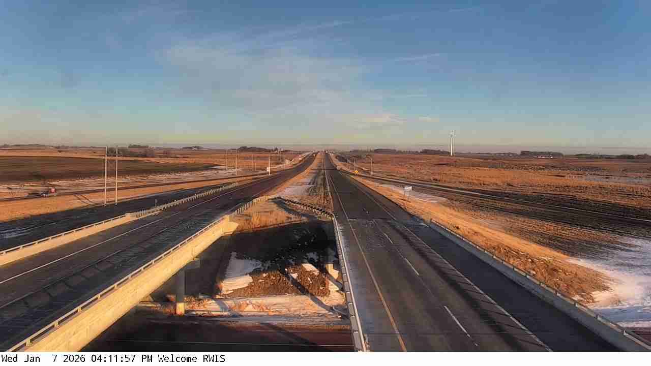 Traffic Cam Welcome: I-90: I-90 - MP 93.7): I-90 - MP 93.7) View