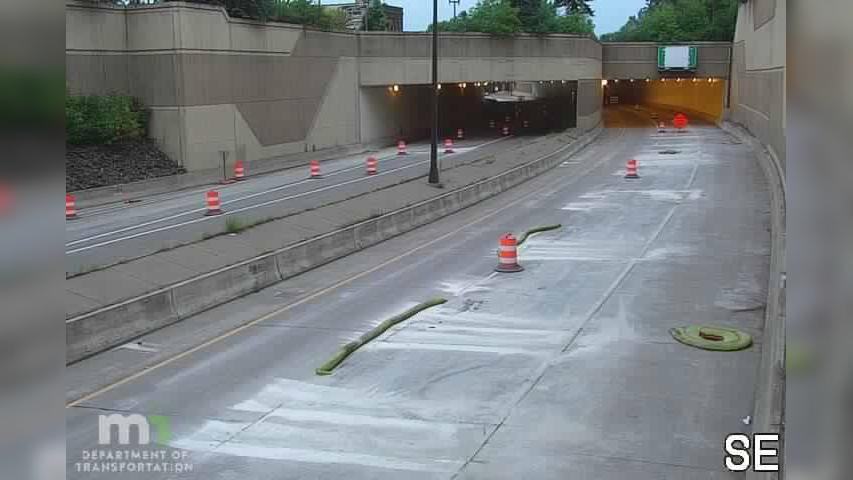 Traffic Cam Duluth: I-35: I-35 SB @ 6th Ave E