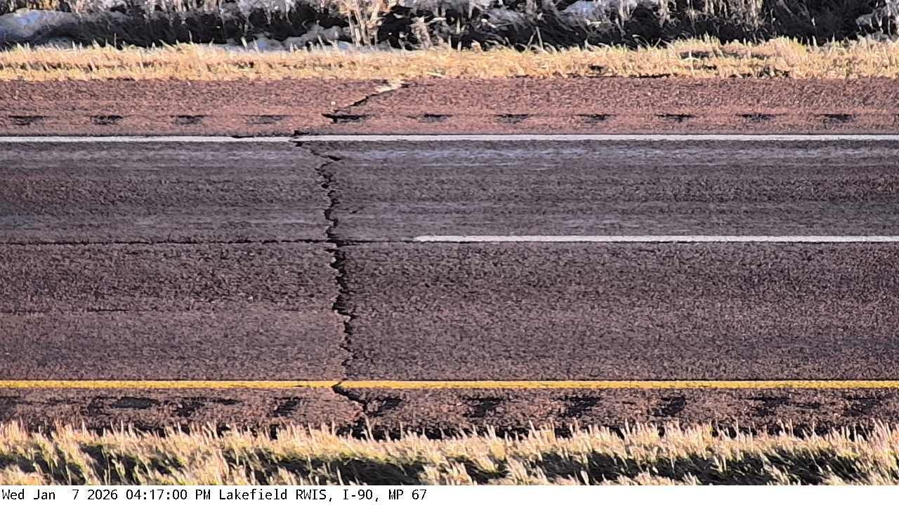 Traffic Cam Lakefield: I-90: I-90 - MP 67): I-90 - MP 67) View